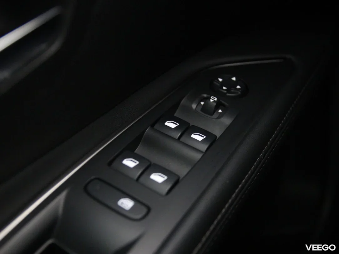 Peugeot 5008 1.5 96kW