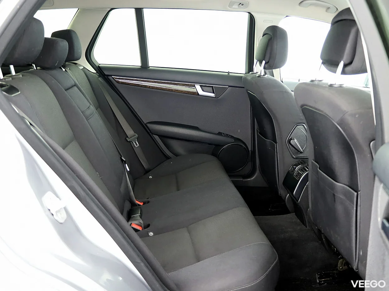 Mercedes-Benz C250 2.1 150kW