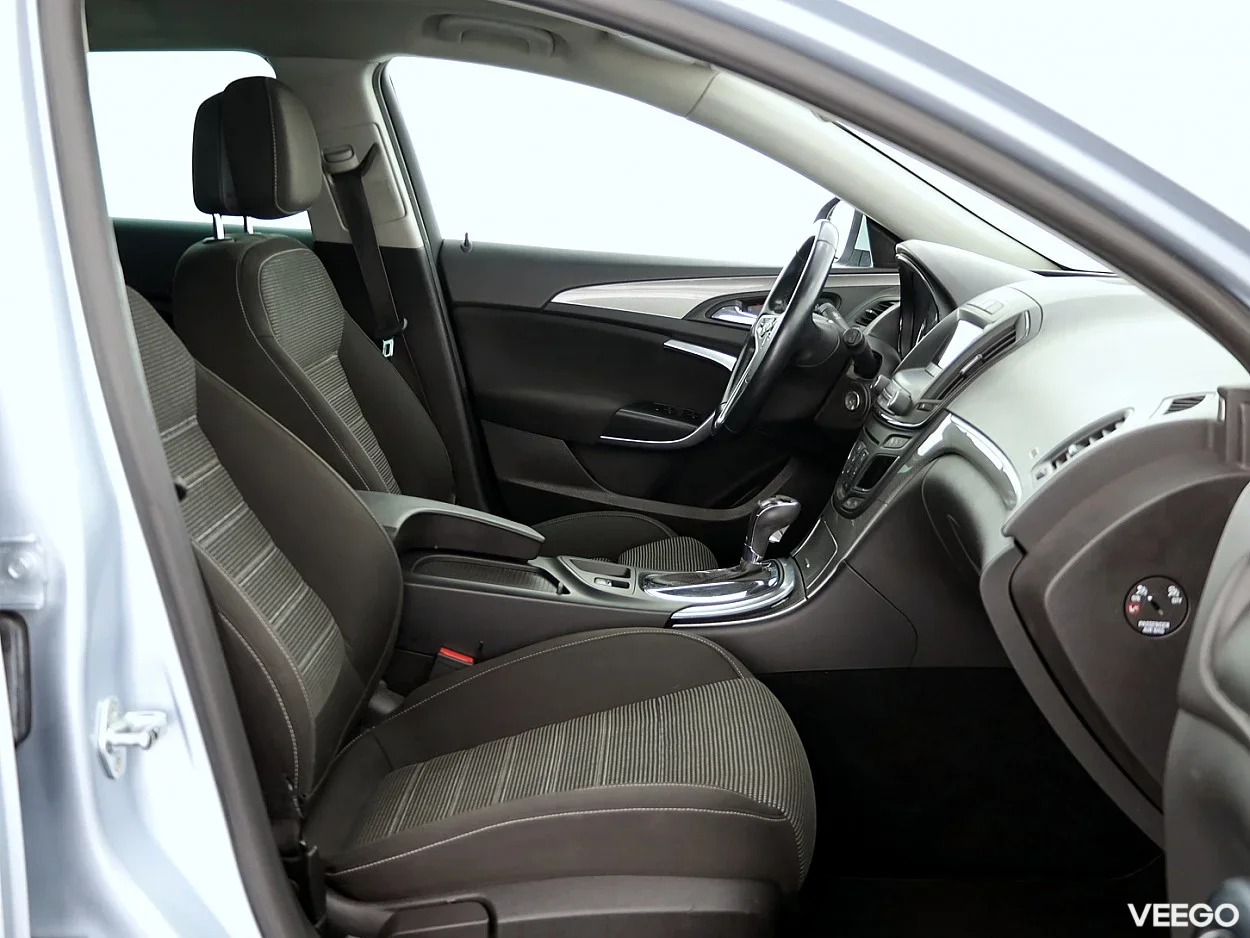 Opel Insignia 2.0 121kW