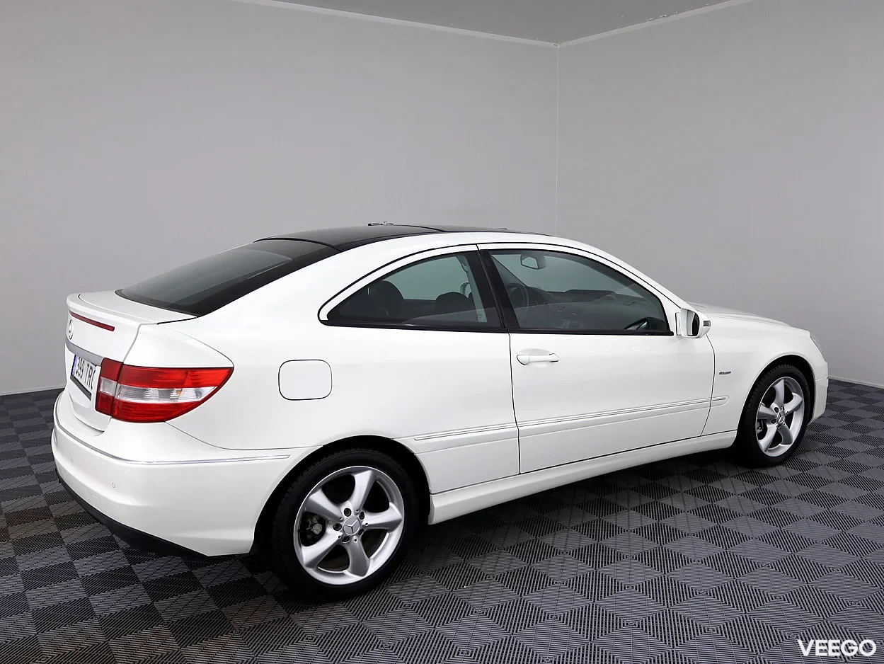 Mercedes-Benz CLC160 1.6 95kW