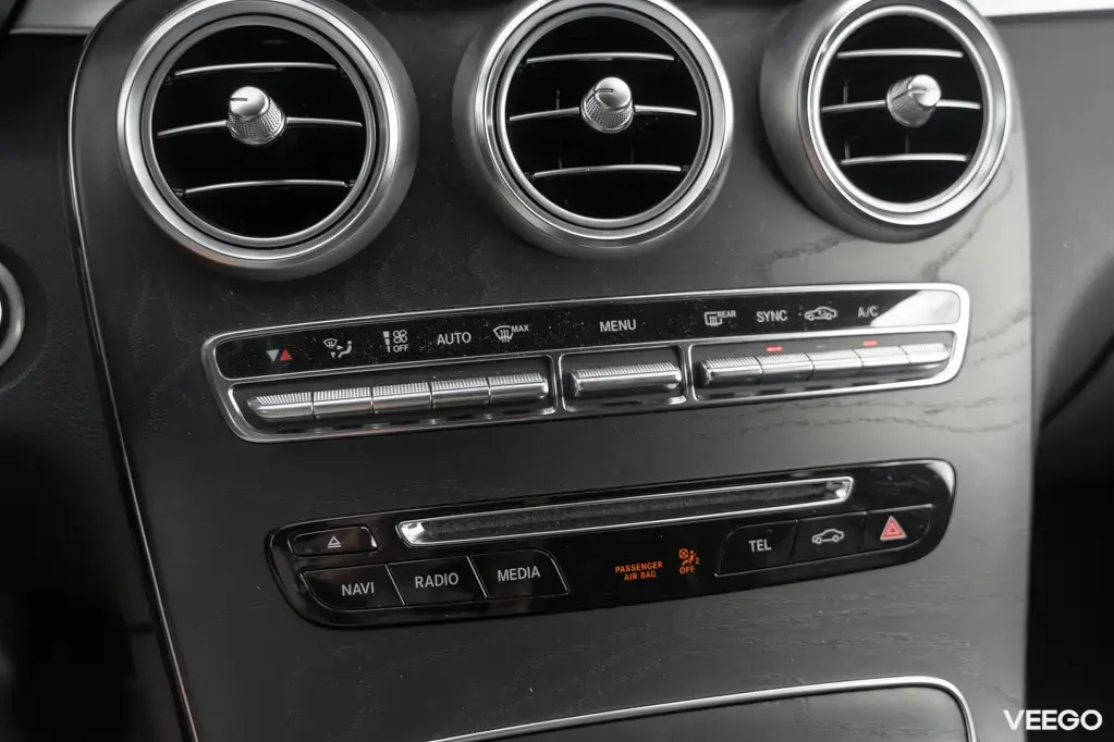 Mercedes-Benz GLC220 120kW