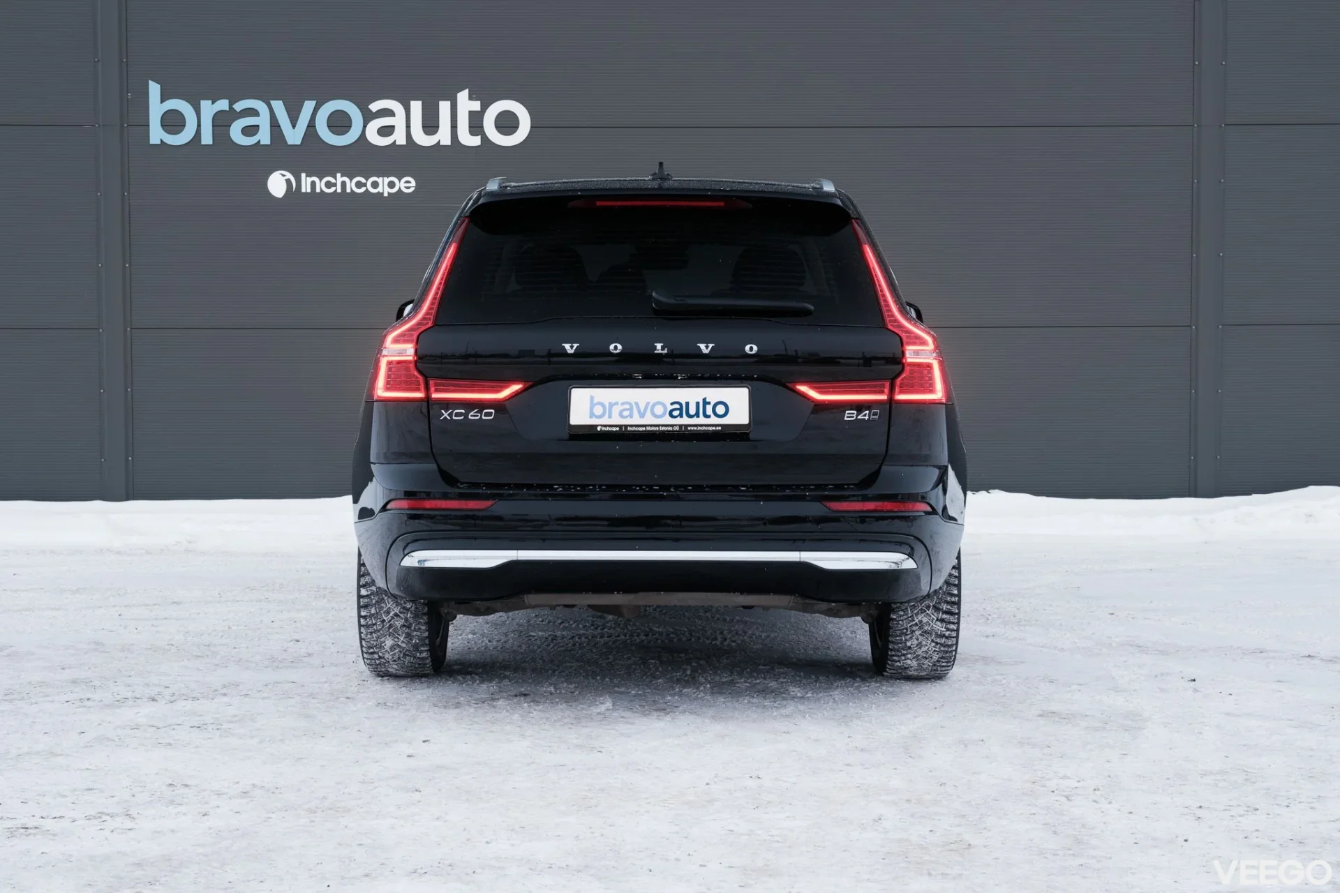 Volvo XC60 Plus Bright AWD Mild Hybrid 2 145kW