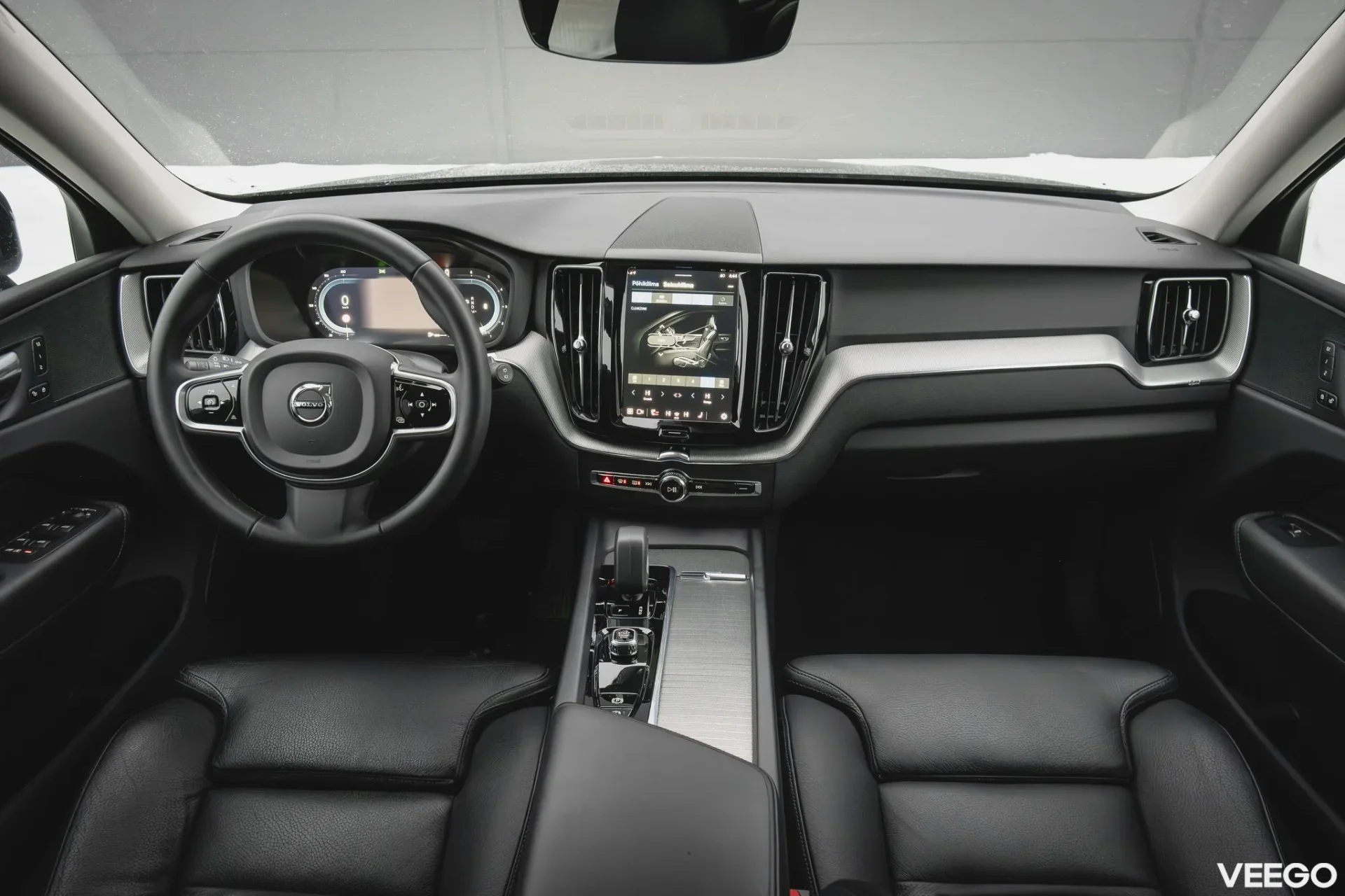 Volvo XC60 Plus Bright AWD Mild Hybrid 2 145kW