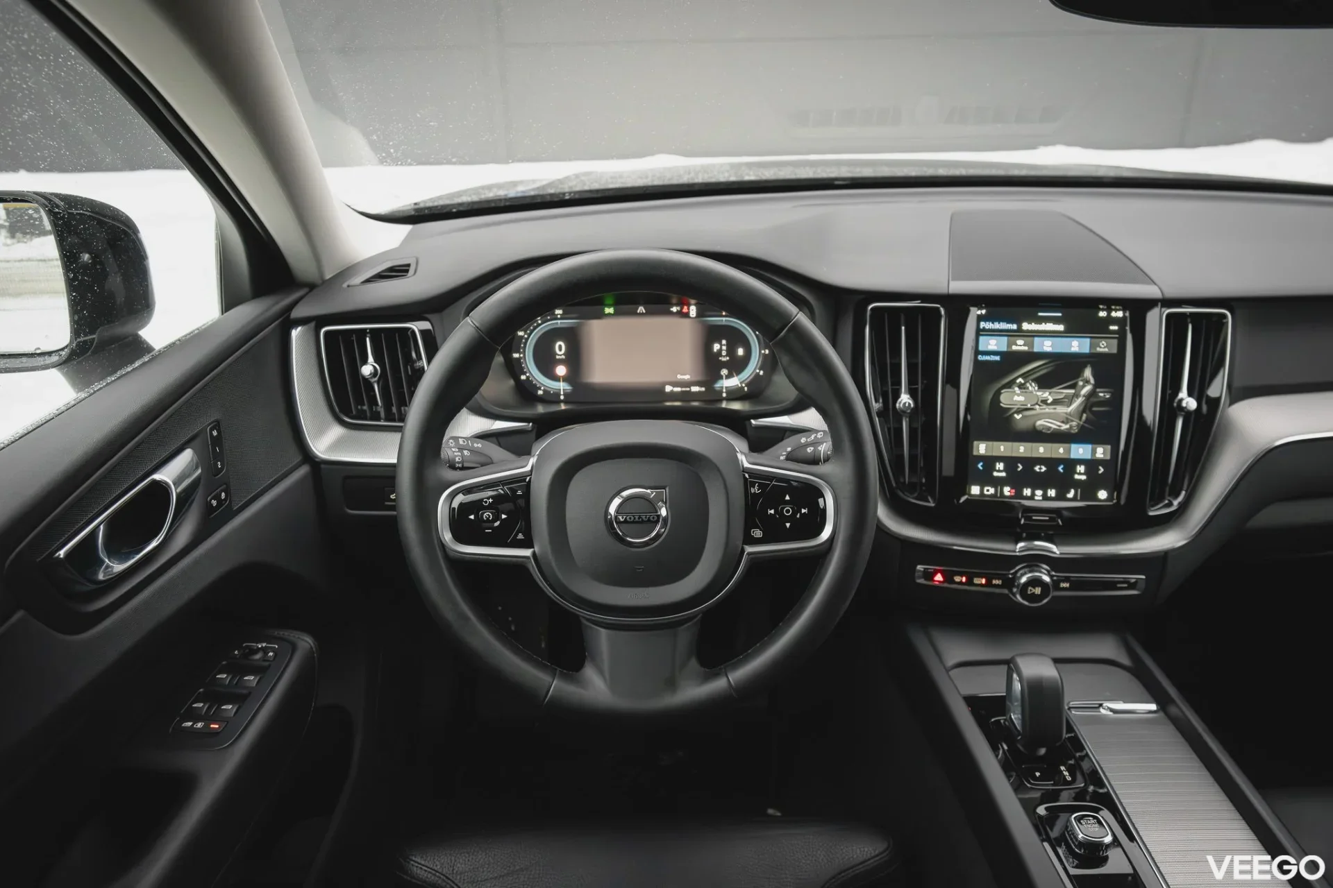 Volvo XC60 Plus Bright AWD Mild Hybrid 2 145kW