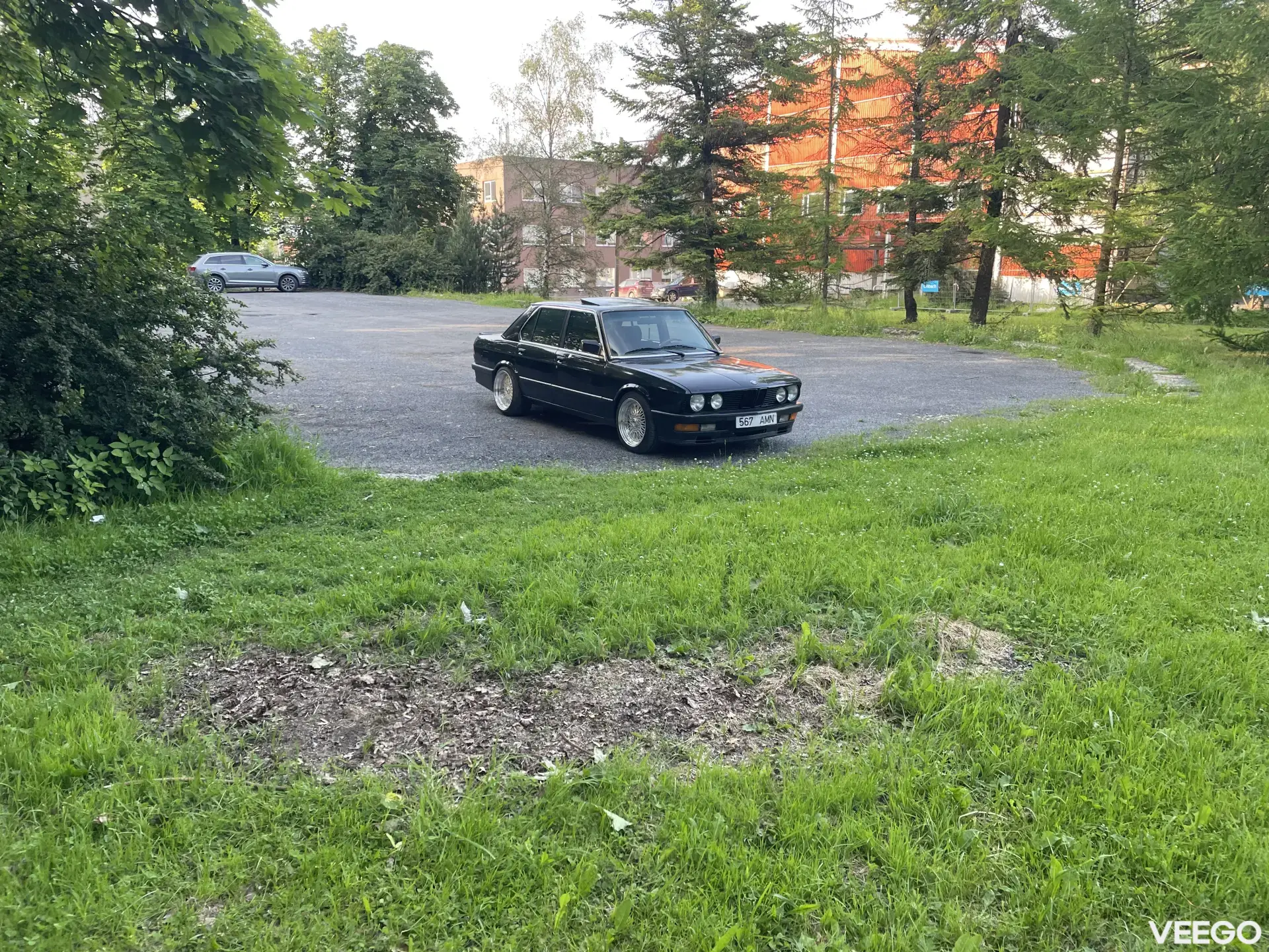 BMW 524 E28 2.4 85kW