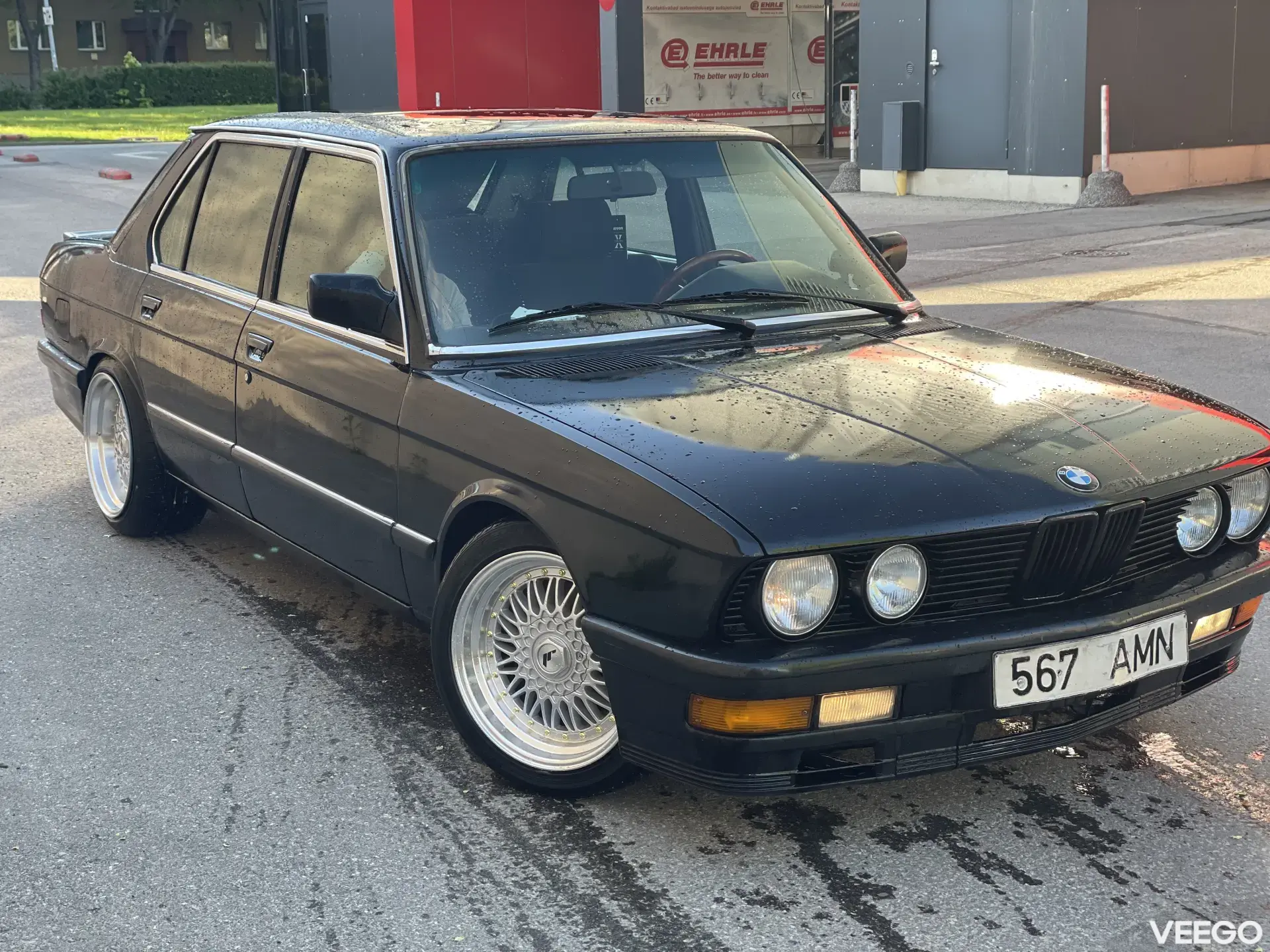 BMW 524 E28 2.4 85kW