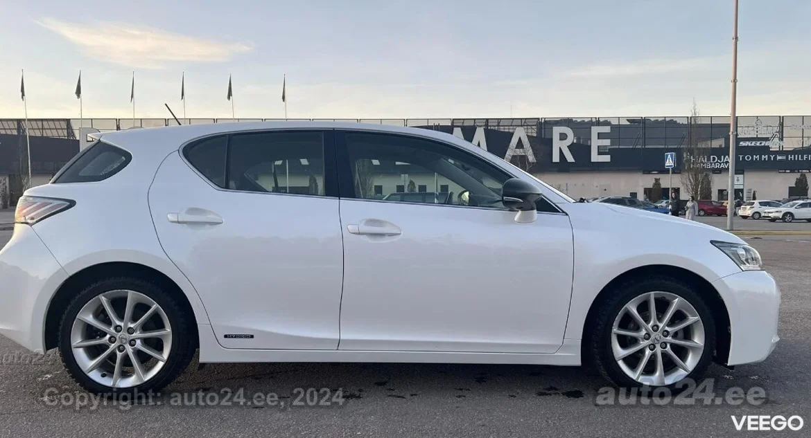 Lexus CT 200h CT 200h 1.8 73kW