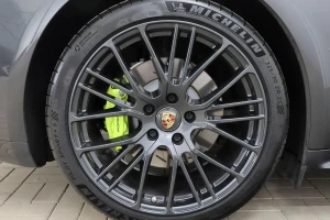 Image of Porsche Panamera 4S E-Hybrid Sport Turismo 412kW