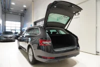 Skoda Superb ELEGANCE COMBI 4X4 2 147kW thumbnail