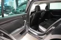 Skoda Superb ELEGANCE COMBI 4X4 2 147kW thumbnail