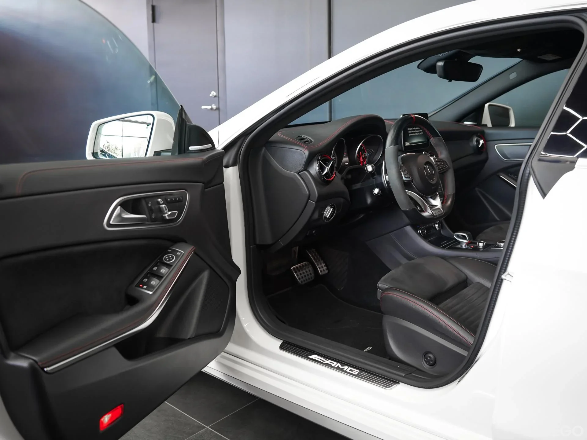 Mercedes-Benz CLA45 AMG 2.0 280kW