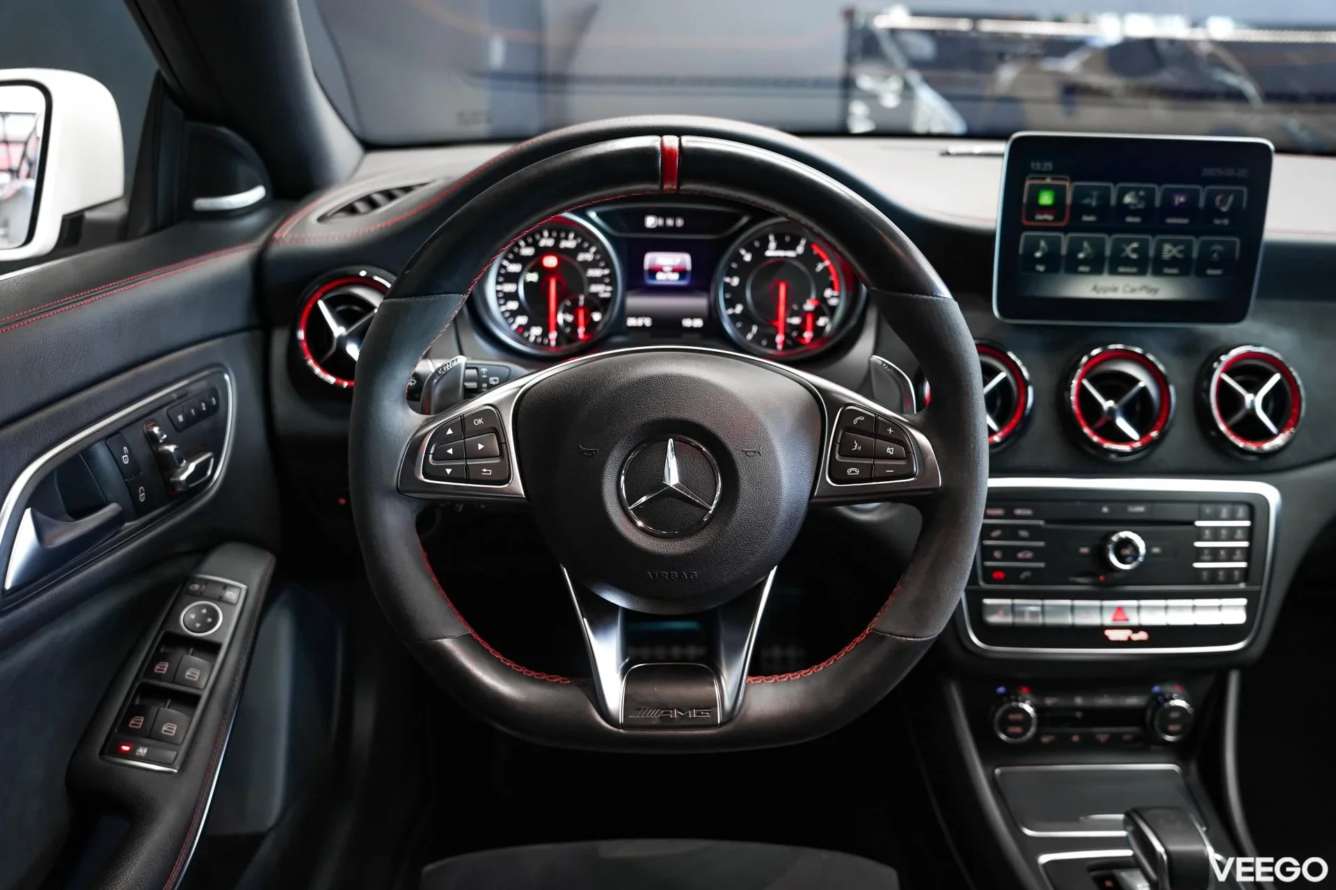 Mercedes-Benz CLA45 AMG 2.0 280kW