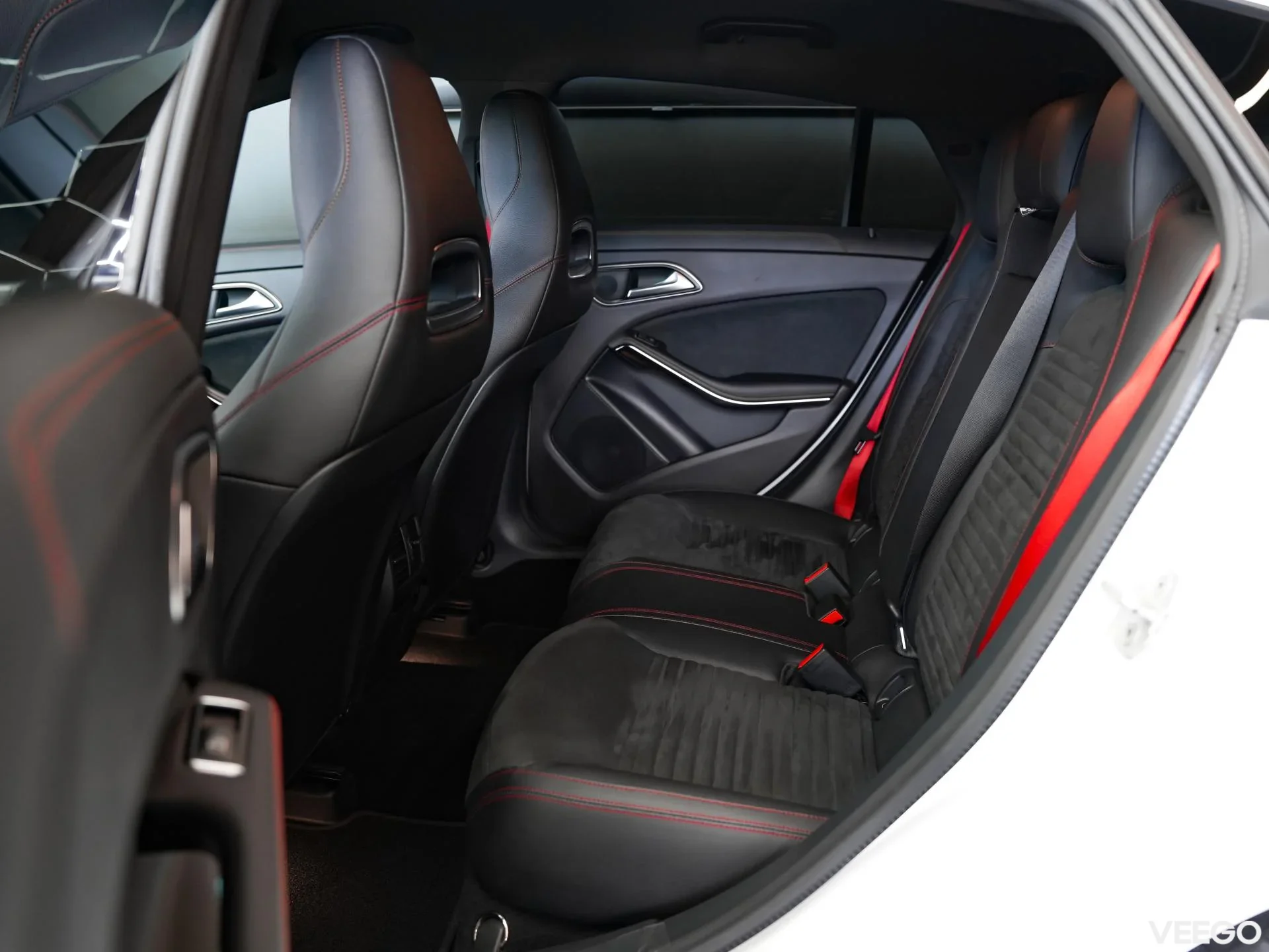 Mercedes-Benz CLA45 AMG 2.0 280kW