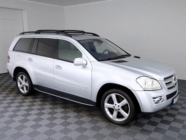 Image of Mercedes-Benz GL420 4.0 226kW