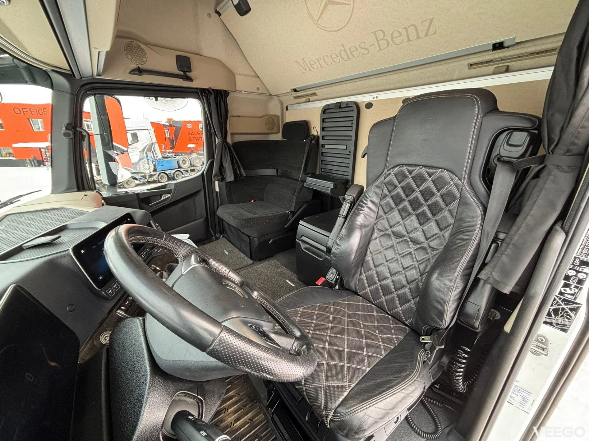 Mercedes-Benz Actros GIGASPACE / RETARDER / DOUBLE BOGIE 390kW