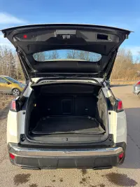 Peugeot 3008 1.5 96kW thumbnail