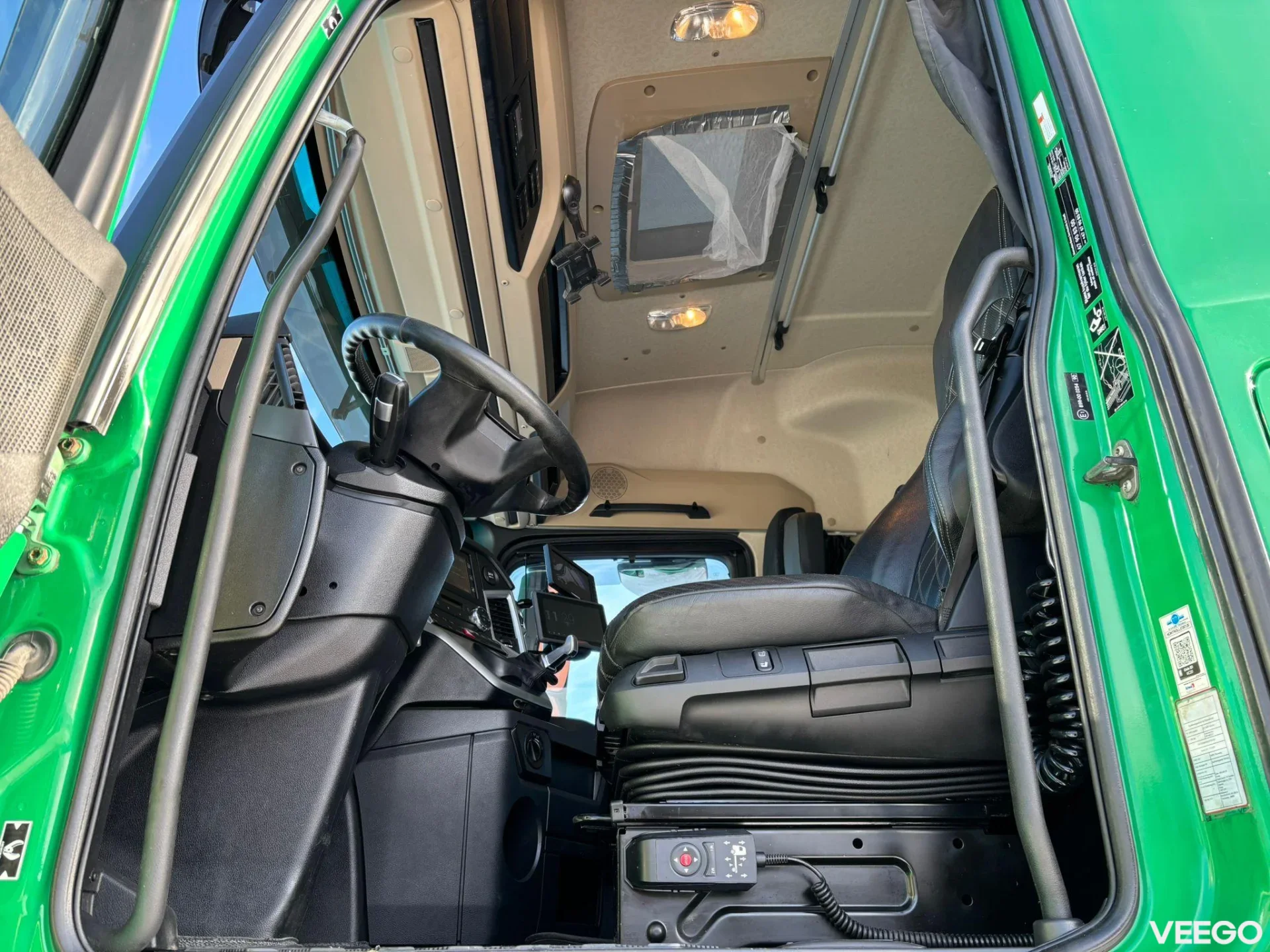 Mercedes-Benz Actros PK 19001 / RETARDER / BOX L=6628 mm 425kW