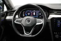 Volkswagen Passat 140kW thumbnail