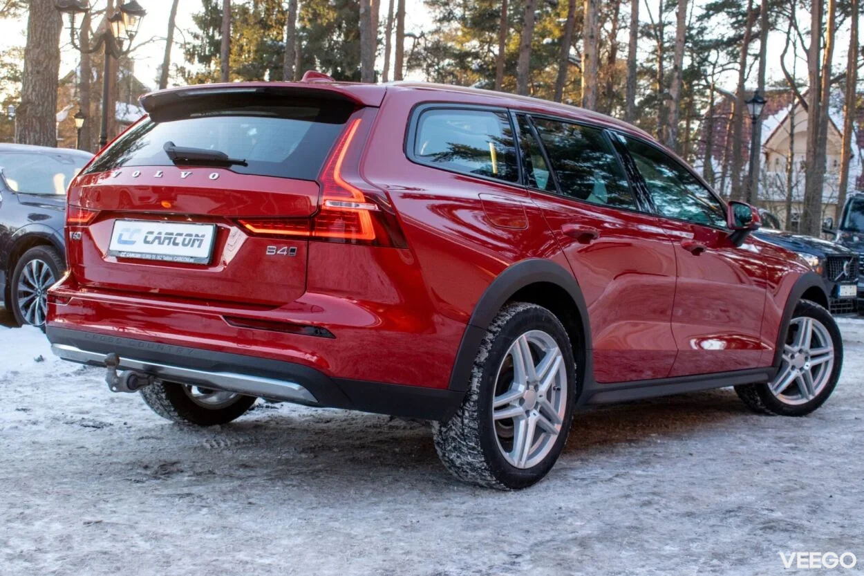 Volvo V60 Cross Country AWD PLUS Bright Intelli Safe PRO Wntr 2 145kW