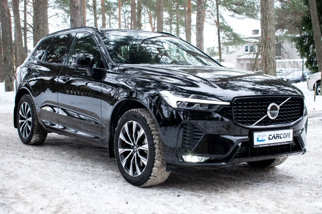 Volvo XC60 Plus DARK Intelli Safe Wntr PRO 2 184kW
