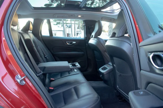 Image of Volvo V60 Cross Country AWD PLUS Bright Intelli Safe PRO Wntr 2 145kW