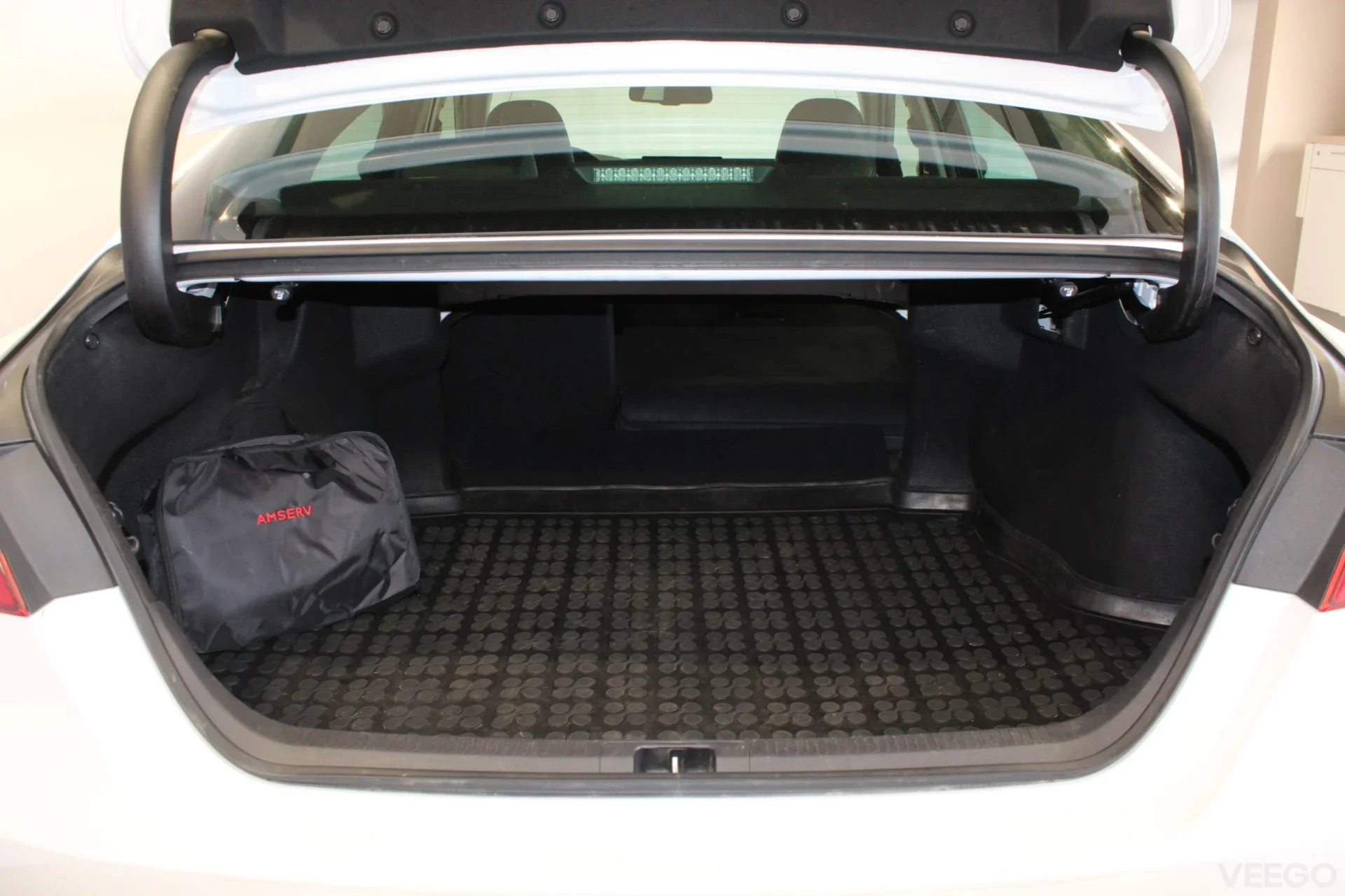 Toyota Camry Luxury Business Hybrid 2.5 131kW