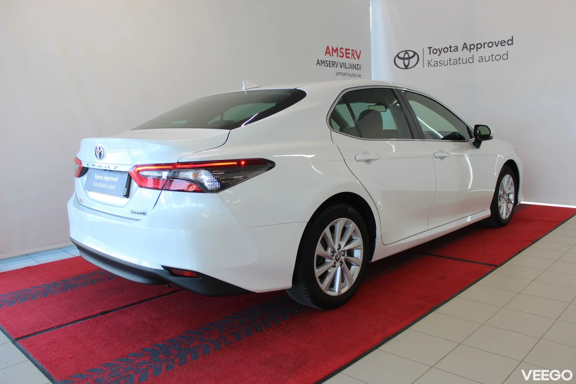 Toyota Camry Luxury Business Hybrid 2.5 131kW