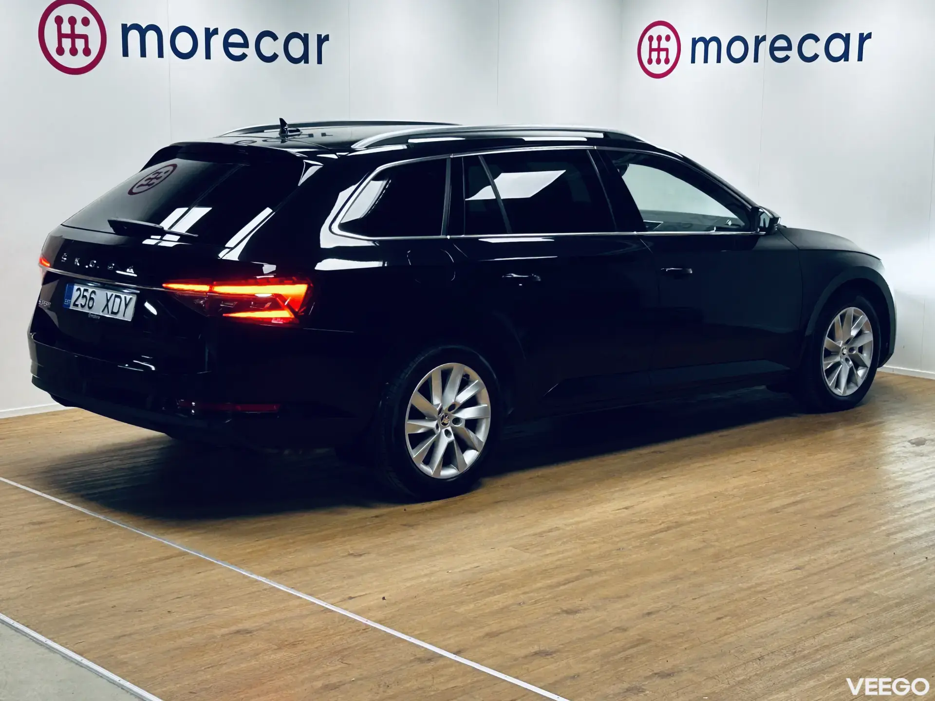 Skoda Superb Combi Elegance FL 2,0 TSI  140kW 7-k. DSG 2.0 140kW