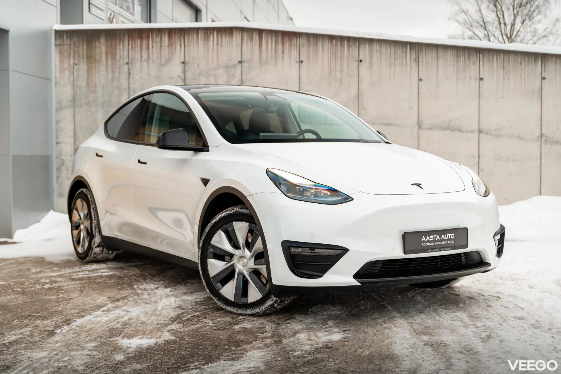 Tesla Model Y   Long Range Dual Motor AWD 378kW