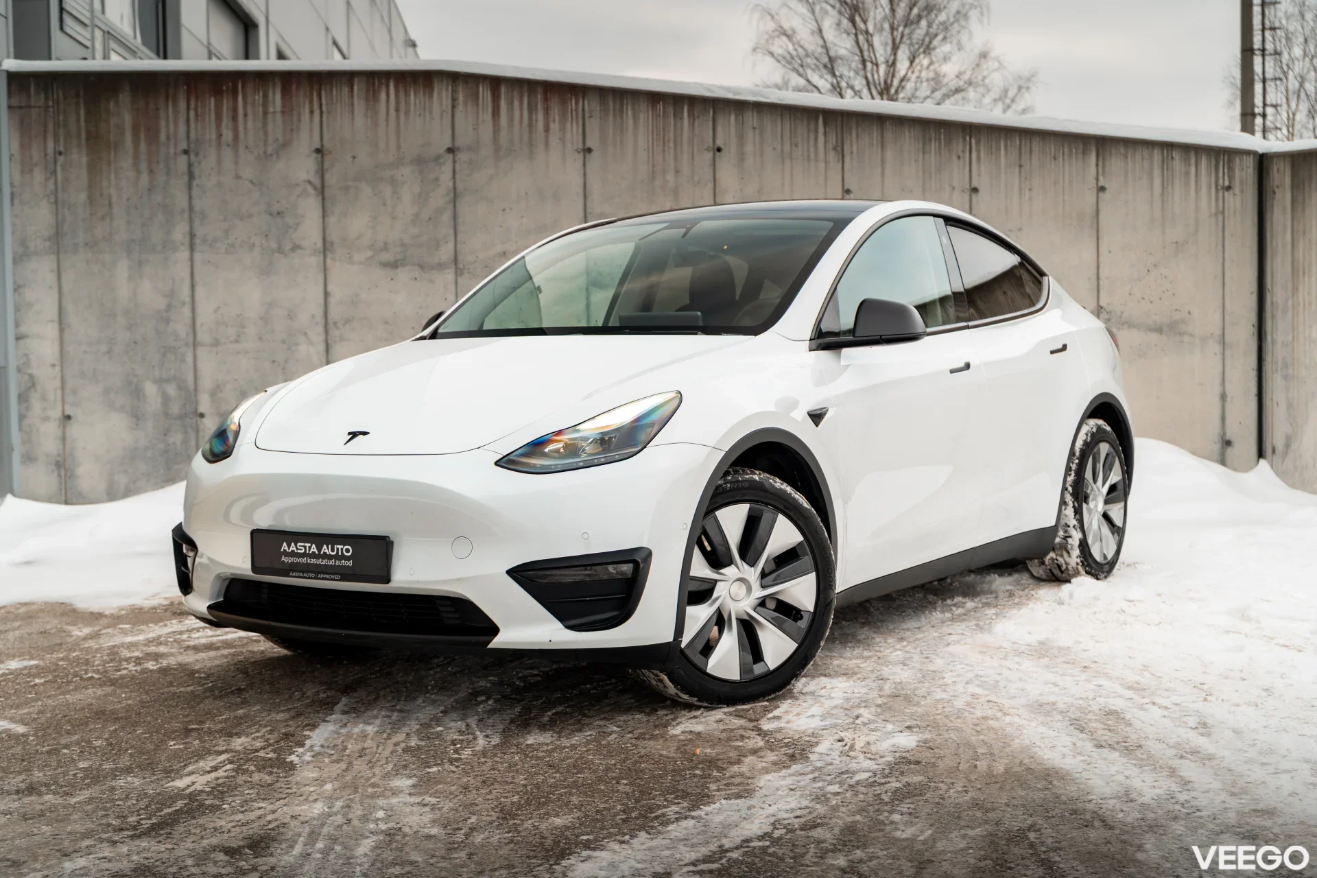 Tesla Model Y   Long Range Dual Motor AWD 378kW