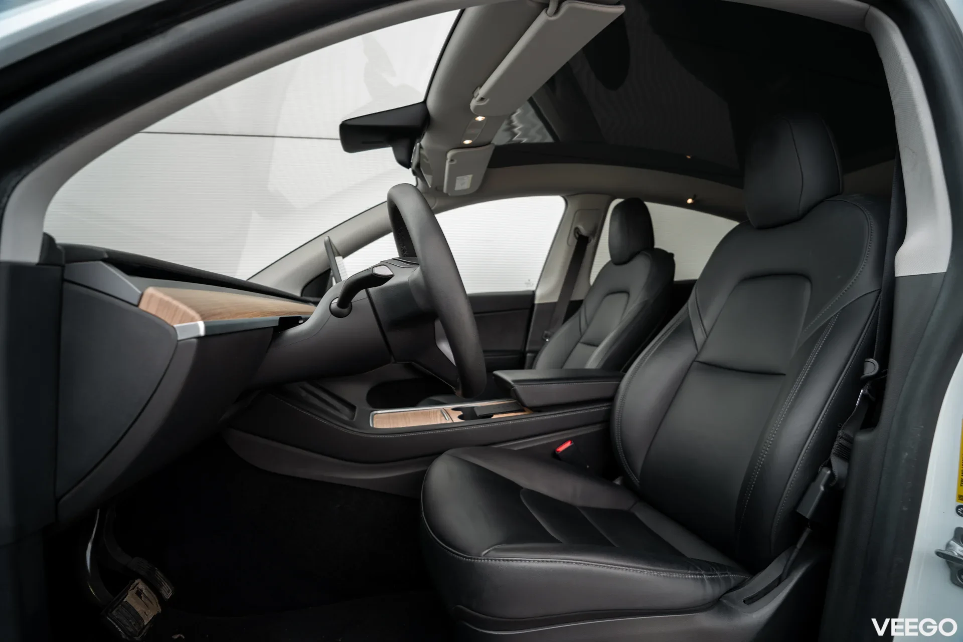 Tesla Model Y   Long Range Dual Motor AWD 378kW