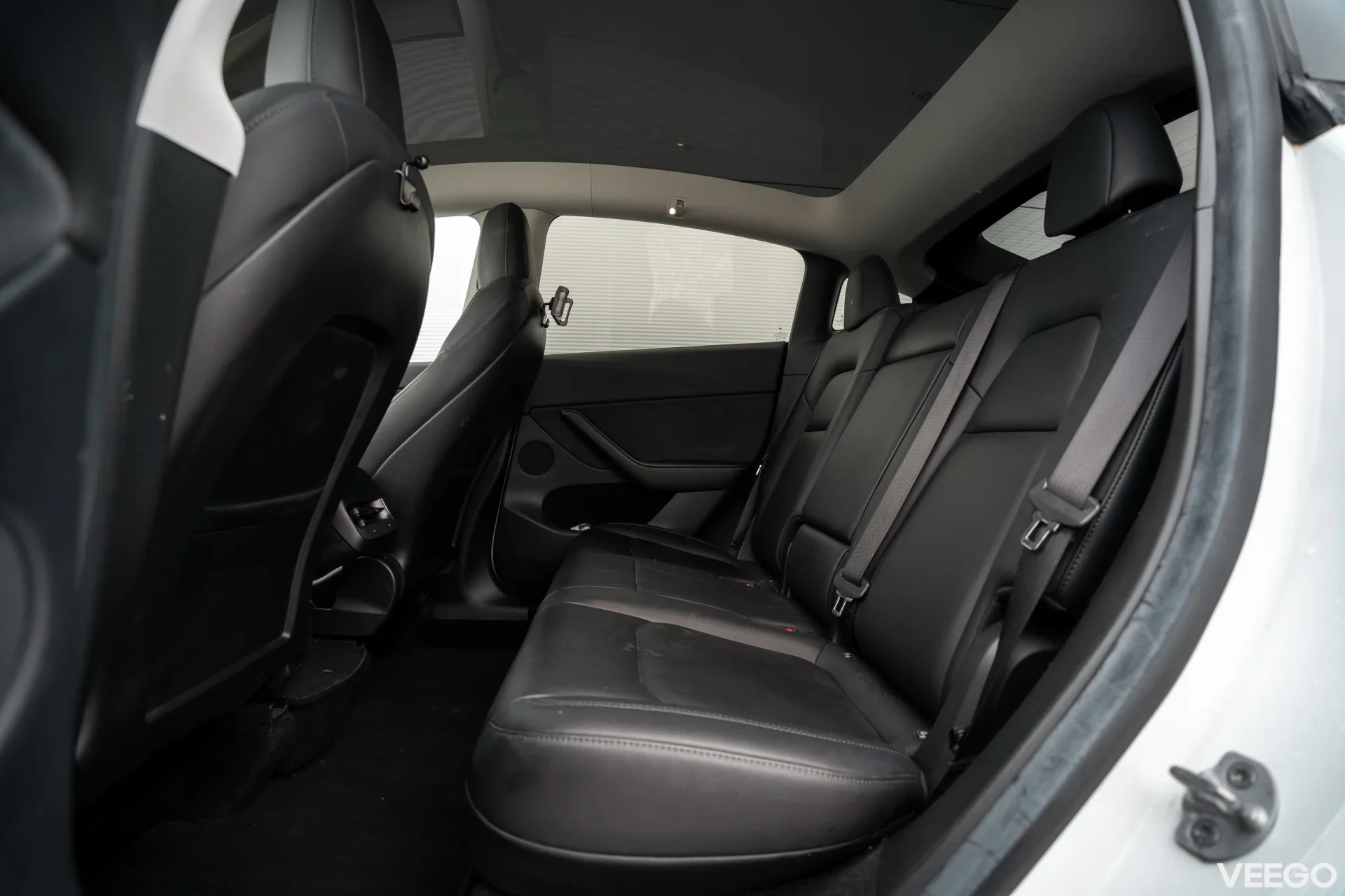 Tesla Model Y   Long Range Dual Motor AWD 378kW