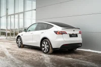 Tesla Model Y   Long Range Dual Motor AWD 378kW thumbnail