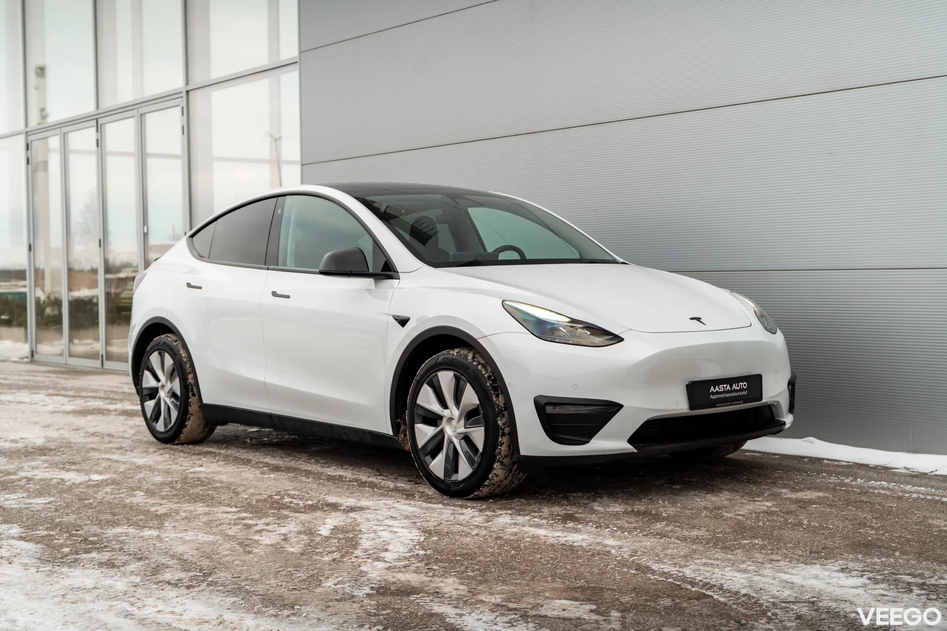 Tesla Model Y   Long Range Dual Motor AWD 378kW