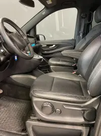 Mercedes-Benz V300 d Extra Lang AMG Night Facelift 2 174kW thumbnail