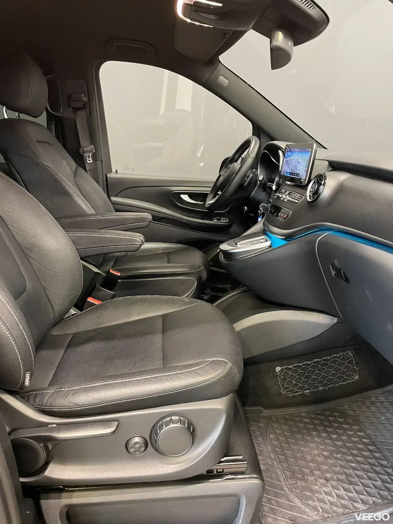 Mercedes-Benz V300 d Extra Lang AMG Night Facelift 2 174kW