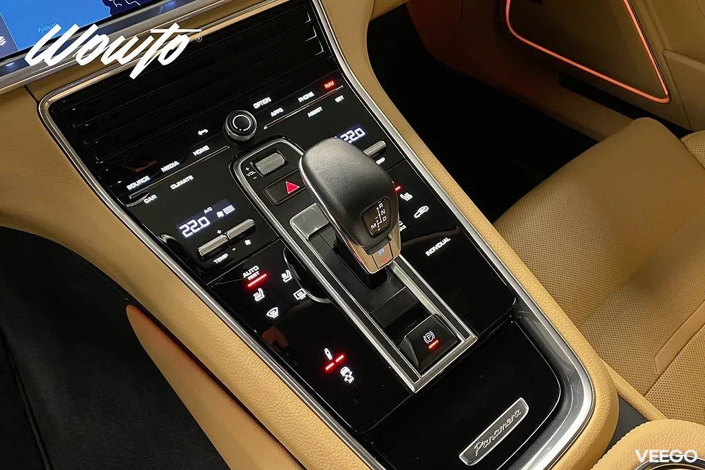 Porsche Panamera 4 E-Hybrid Sport Turismo 462HK Platinum Edt/PTS/Se Spec 340kW