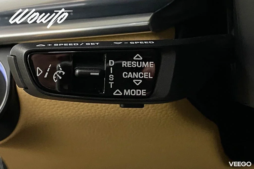 Porsche Panamera 4 E-Hybrid Sport Turismo 462HK Platinum Edt/PTS/Se Spec 340kW