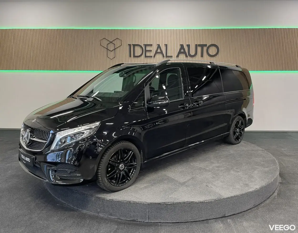 Mercedes-Benz V300 d Extra Lang AMG Night Facelift 2 174kW