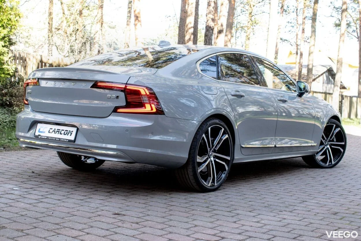 Volvo S90 AWD ULTIMATE BRIGHT XENIUM FULLOPT 2 183kW