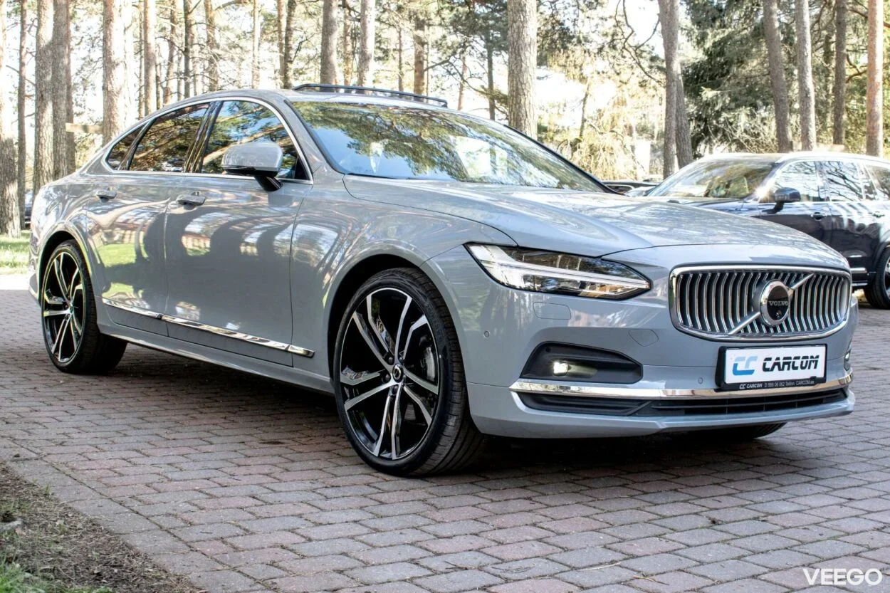 Volvo S90 AWD ULTIMATE BRIGHT XENIUM FULLOPT 2 183kW