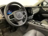 Volvo V90 Cross Country AWD Momentum 2 145kW thumbnail