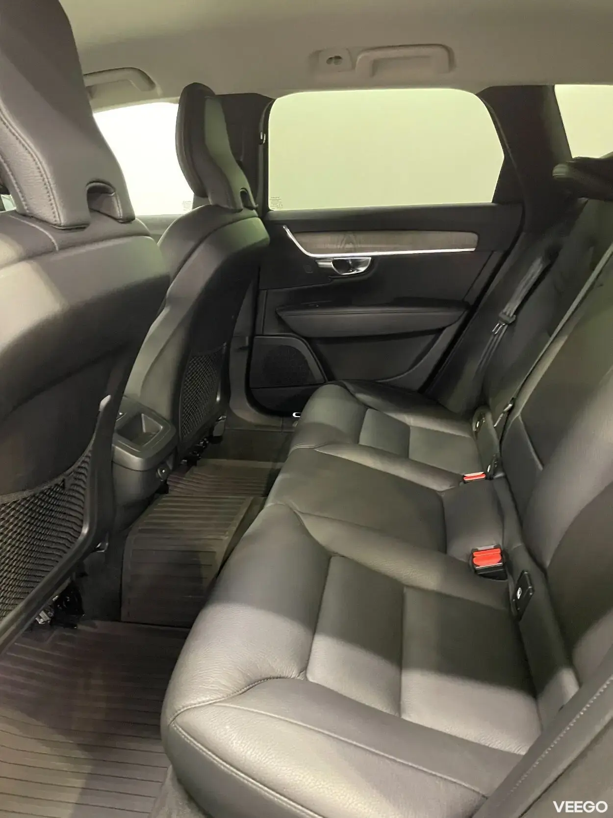 Volvo V90 Cross Country AWD Momentum 2 145kW