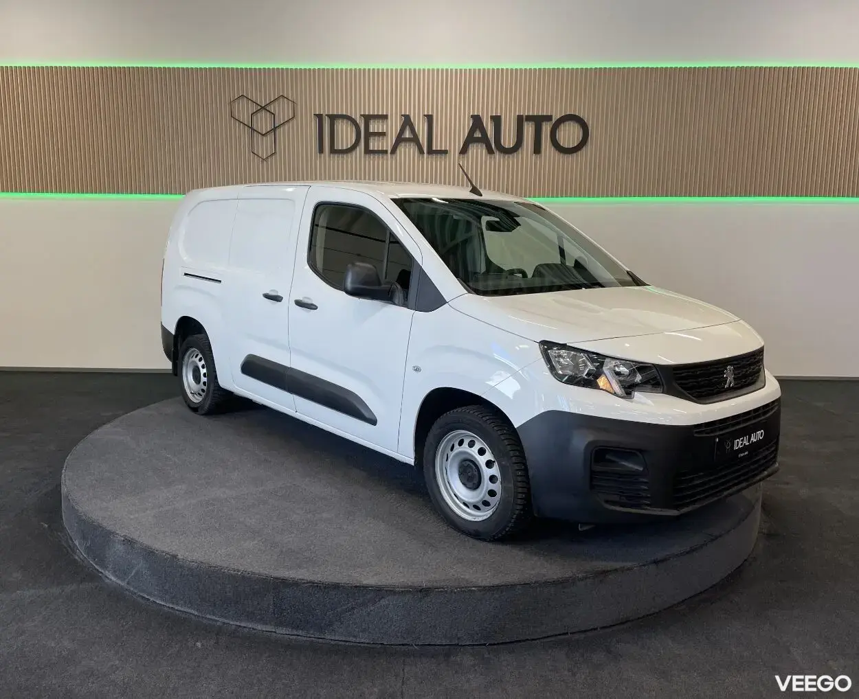 Peugeot Partner L2 2.4t Pro BlueHDi 100 1.5 75kW