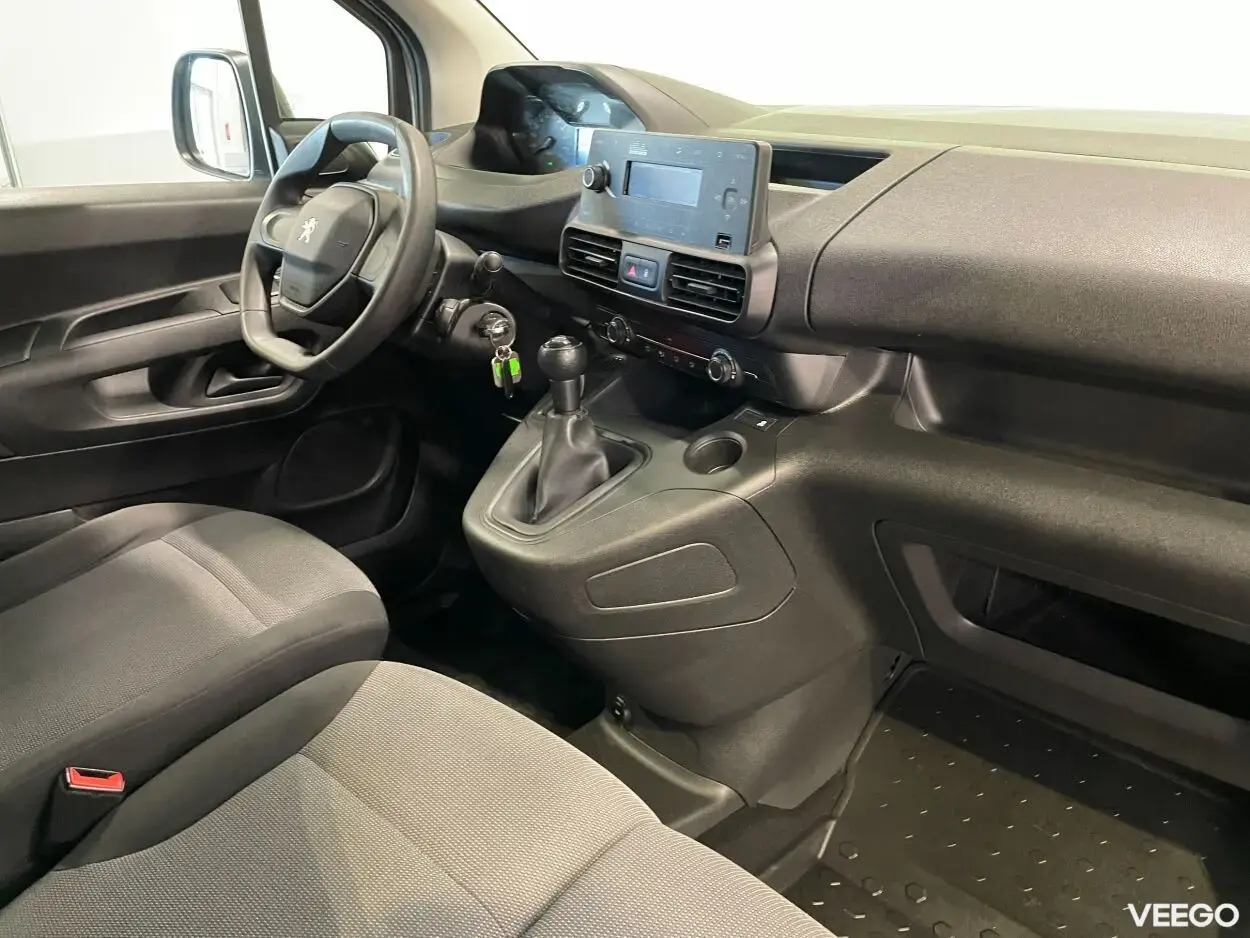 Peugeot Partner L2 2.4t Pro BlueHDi 100 1.5 75kW