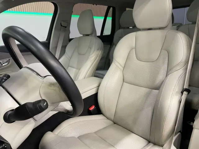 Image of Volvo XC90 AWD Ultimate Dark Edition 2 173kW