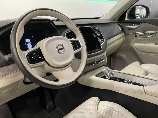 Image of Volvo XC90 AWD Ultimate Dark Edition 2 173kW