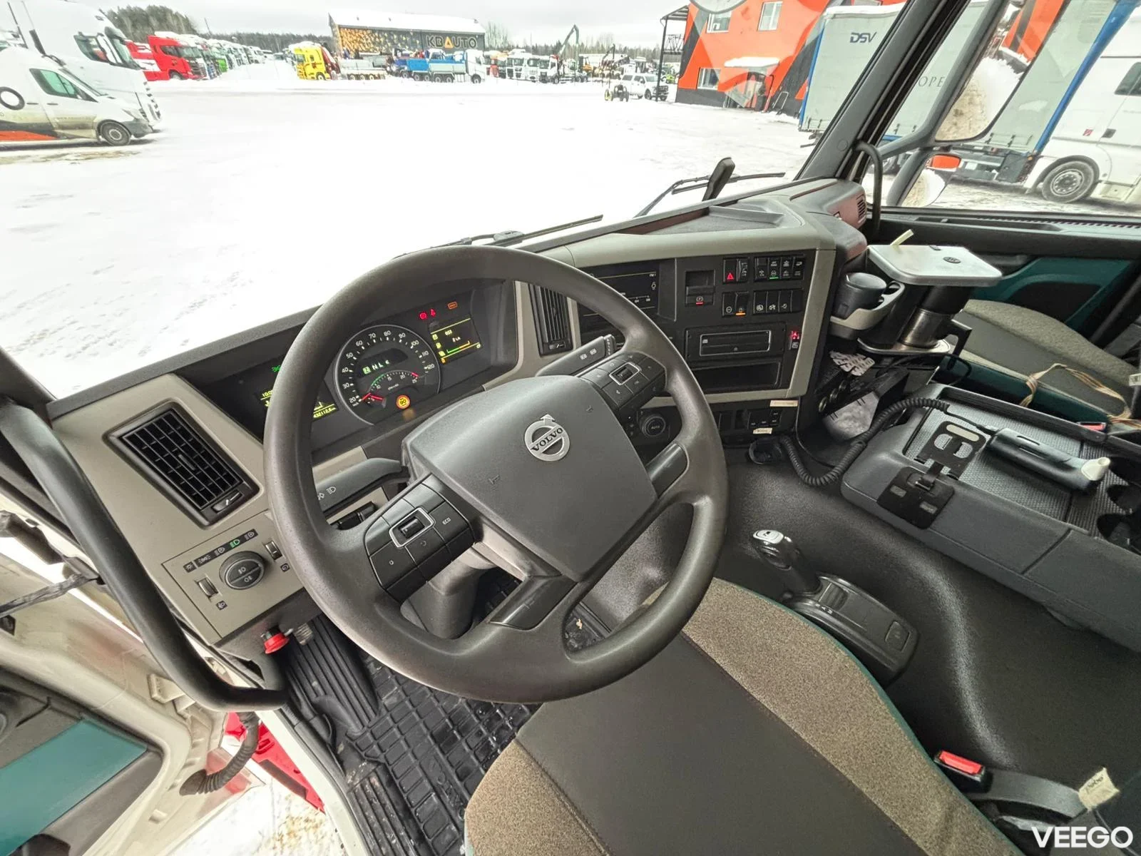 Volvo FM500 HIAB 144E-5 / BOX L=5992 mm 375kW