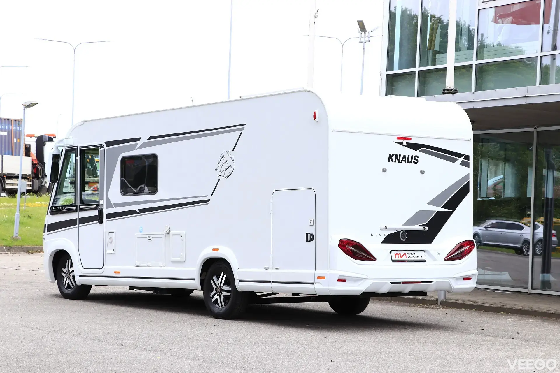 KNAUS LIVE I 650 MEG 2.3 118kW