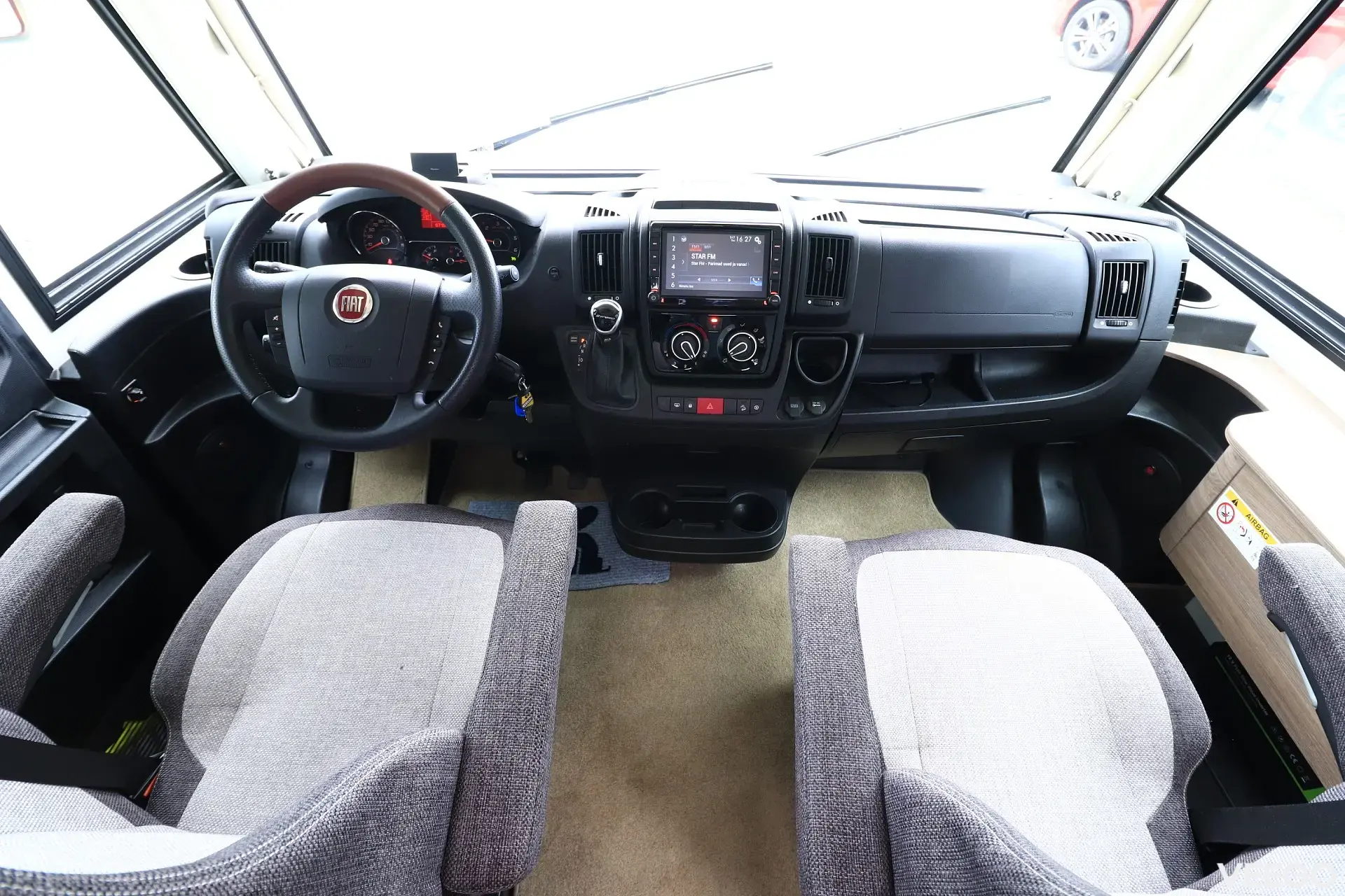 KNAUS LIVE I 650 MEG 2.3 118kW